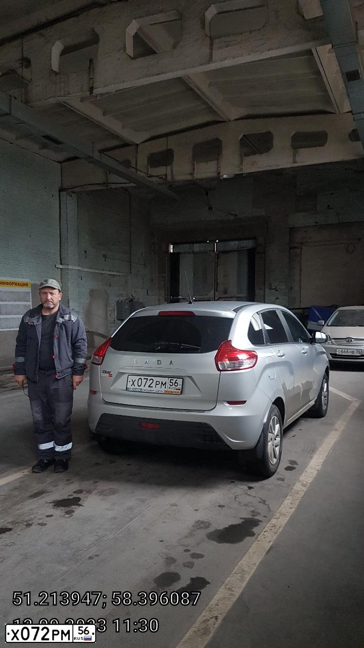 Фото автомобиля LADA XRAY, 2018 — госномер Х072РМ56. Цвет: Серебристый