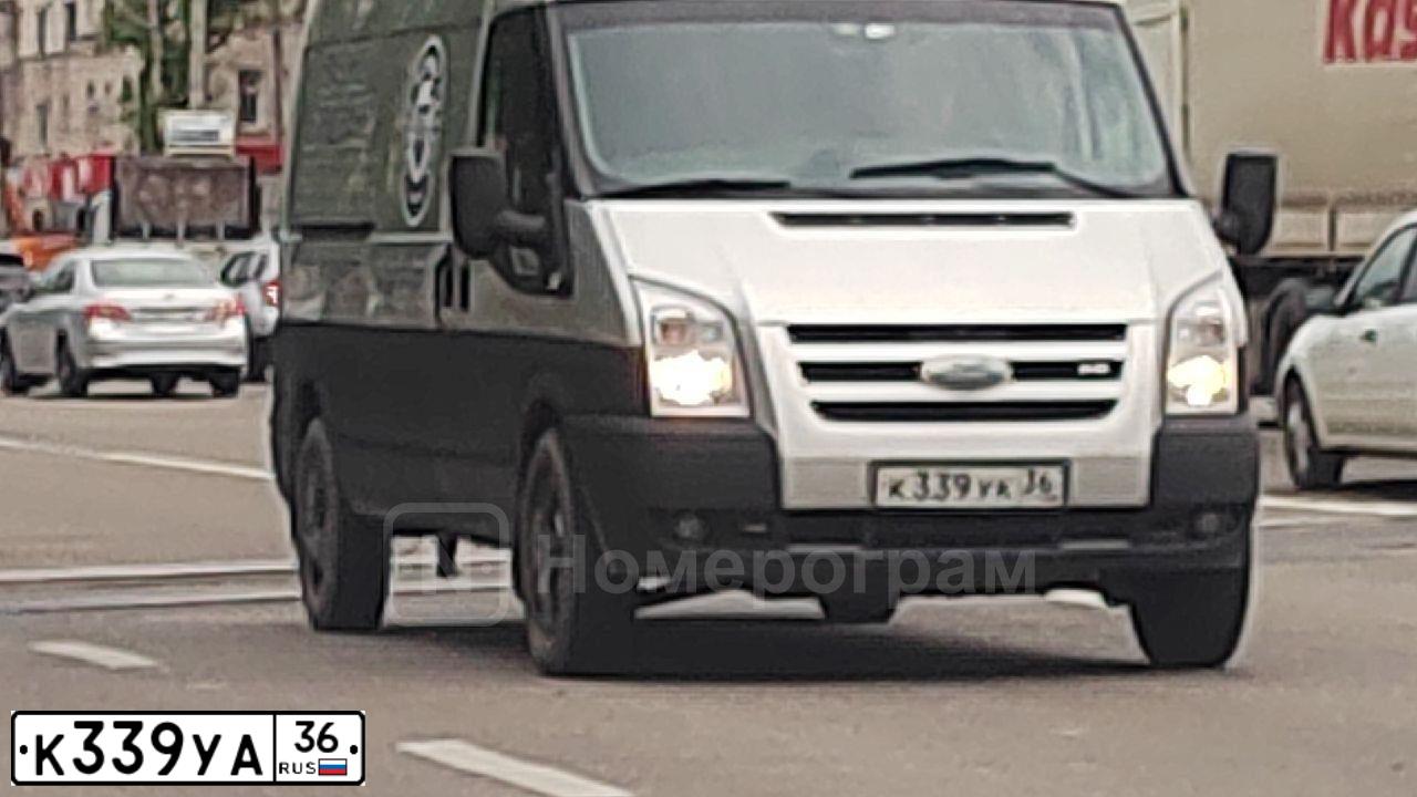 Фото автомобиля NISSAN TEANA, 2006 — госномер У090УМ136. Цвет: Серебристый