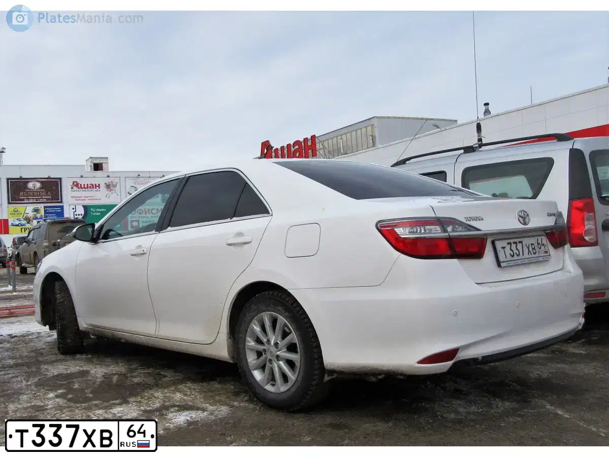 Фото автомобиля TOYOTA CAMRY, 2015 — госномер Р691РК48. Цвет: Белый