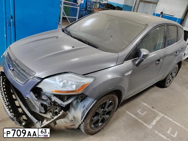 Фото автомобиля FORD KUGA, 2012 — госномер Р709АА63. Цвет: Коричневый