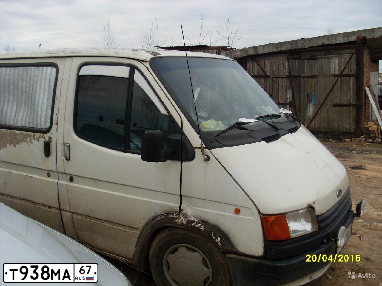 Фото автомобиля FORD TRANSIT, 1990 — госномер Т476ВТ67. Цвет: БЕЛЫЙ