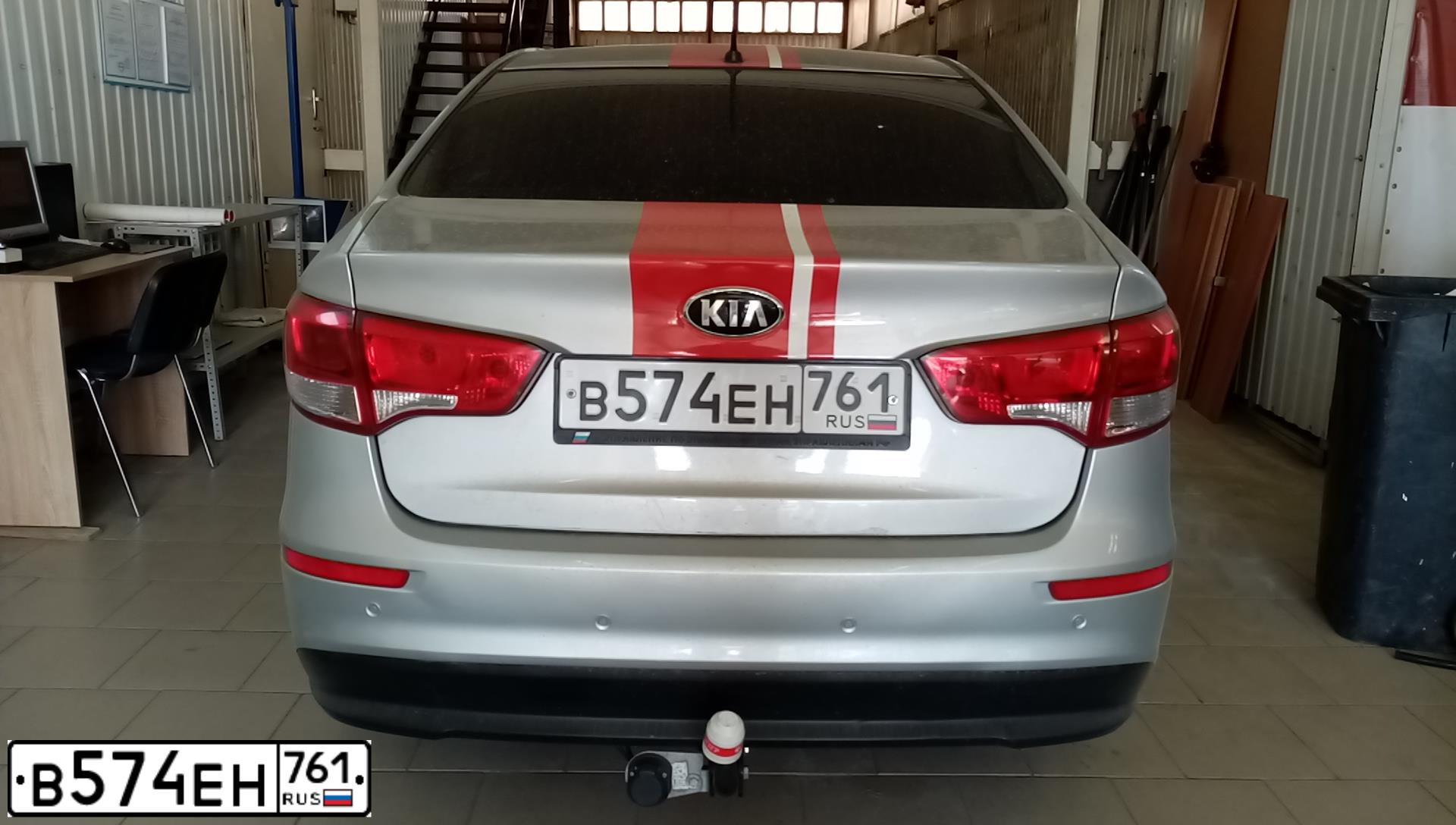 Фото автомобиля KIA RIO, 2015 — госномер В918МА761. Цвет: СЕРЕБРИСТЫЙ