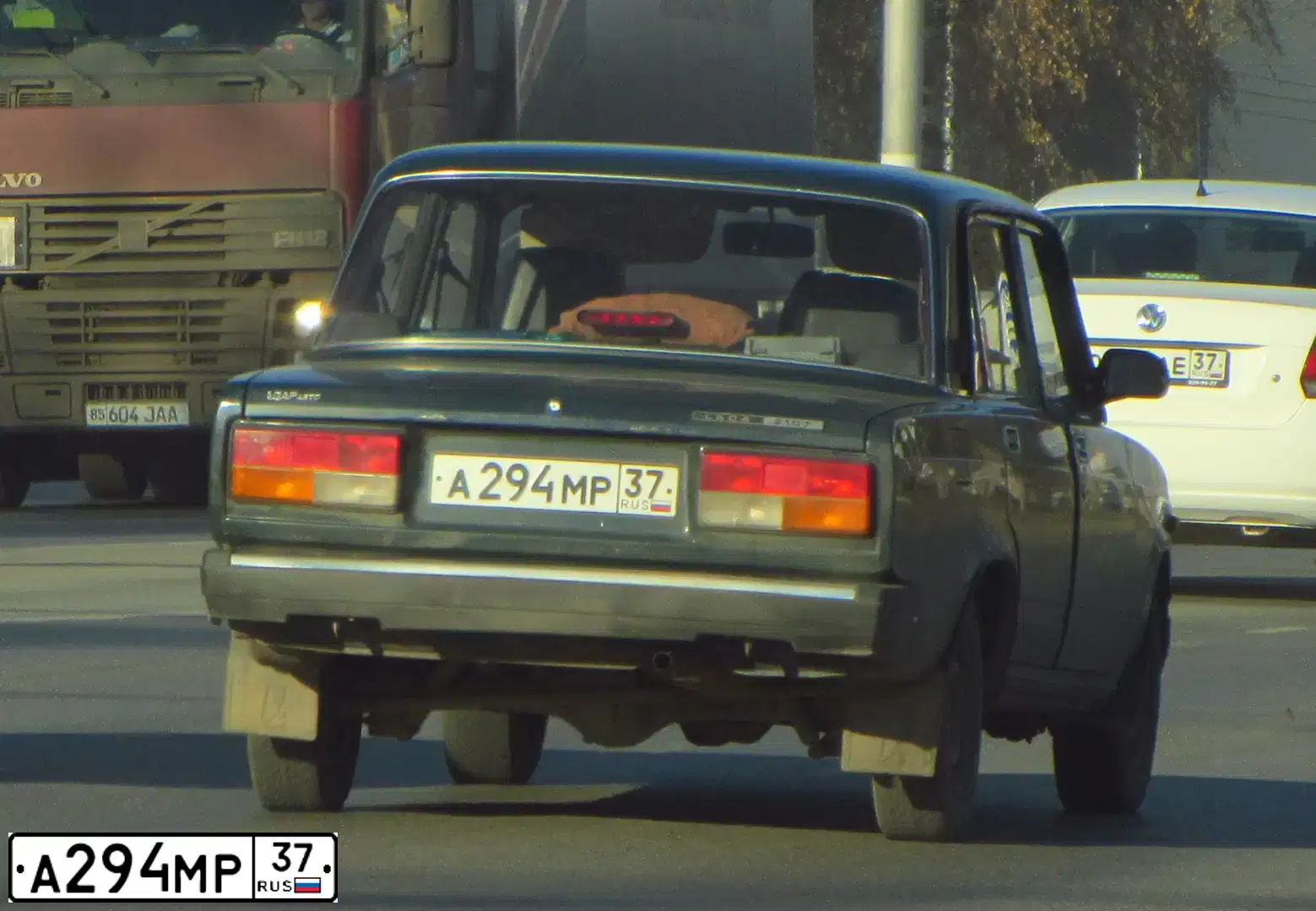 Фото автомобиля LADA 2107, 2007 — госномер А294МР37. Цвет: Темно-зеленый