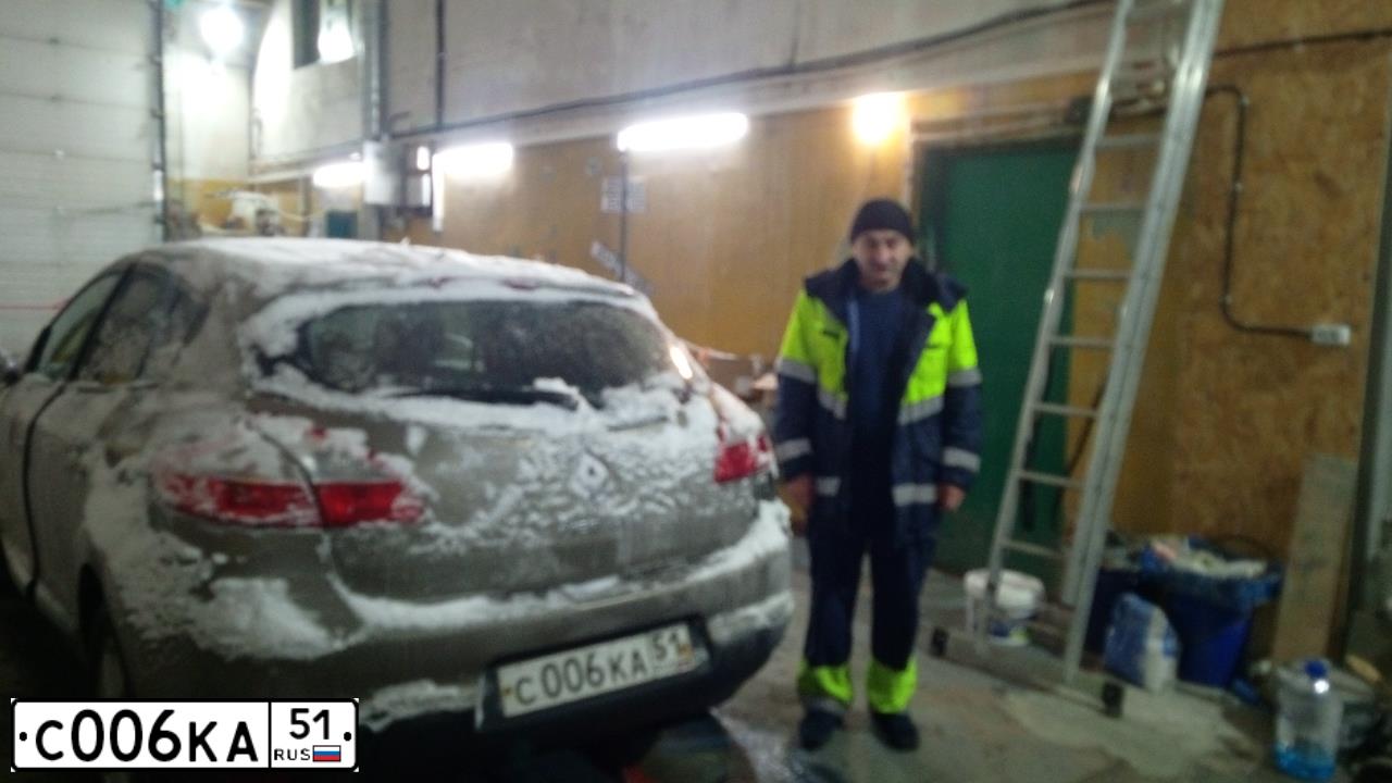 Фото автомобиля RENAULT MEGANE, 2011 — госномер С006КА51. Цвет: БЕЖЕВЫЙ