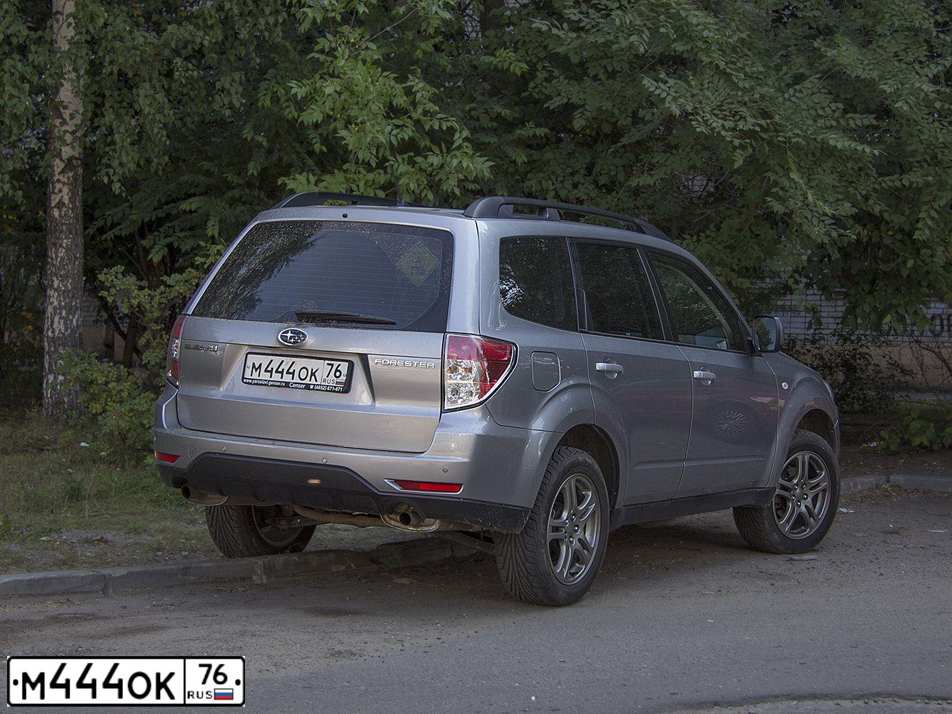 Фото автомобиля MITSUBISHI LANCER, 2004 — госномер К936КН76. Цвет: СВЕТЛО-СЕРЫЙ
