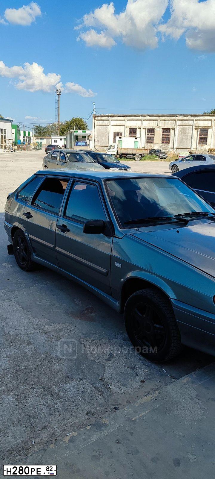 Фото автомобиля LADA 2114 SAMARA, 2008 — госномер Н280РЕ82. Цвет: средний серо-зеленый металлик
