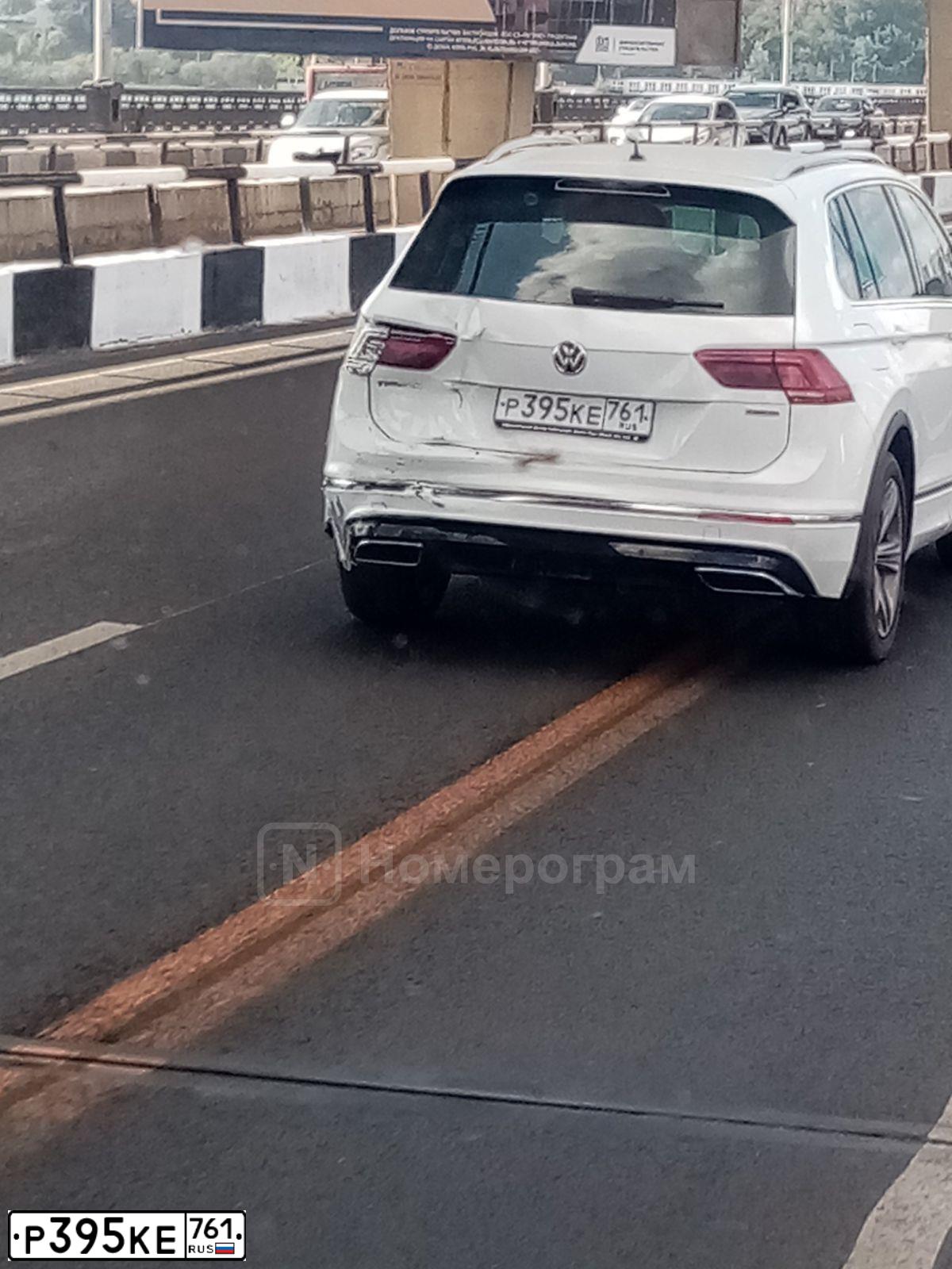 Фото автомобиля VOLKSWAGEN TIGUAN, 2020 — госномер М145НМ136. Цвет: Белый