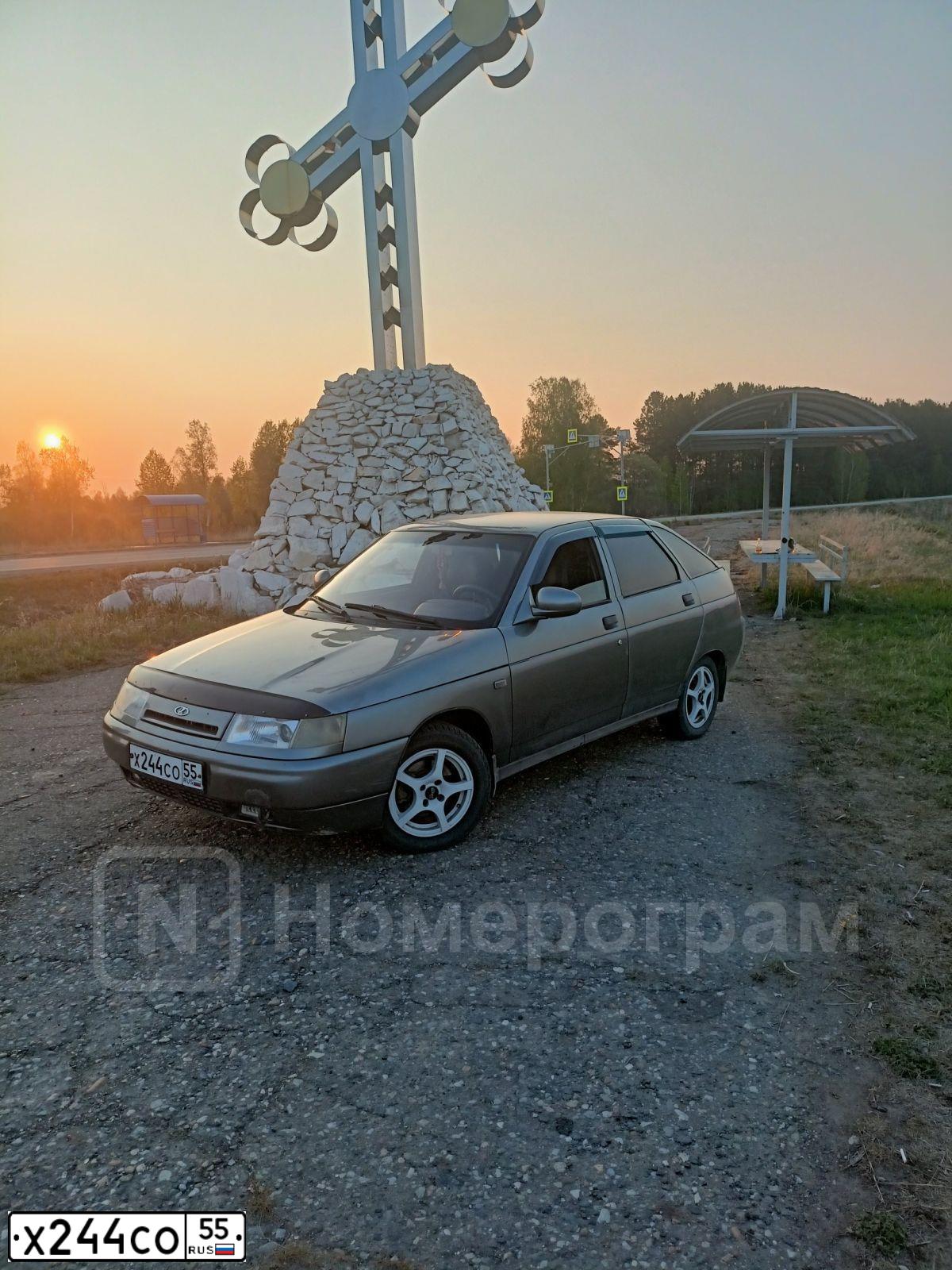 Фото автомобиля LADA 2112 LADA, 2005 — госномер Х244СО55. Цвет: СЕРО-ЗЕЛЕНЫЙ МЕТАЛЛ