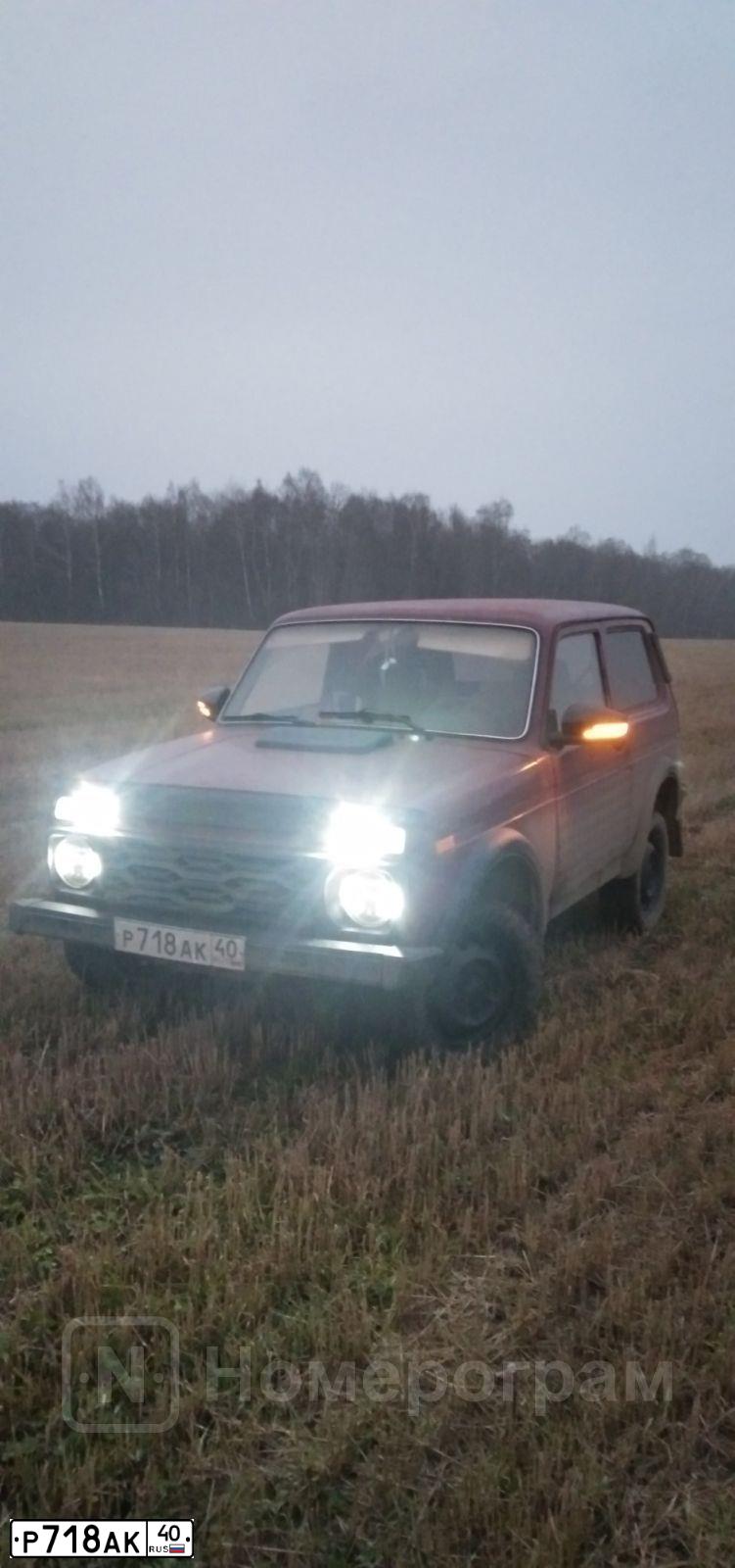 Фото автомобиля LADA 2121 NIVA, 2003 — госномер Р272МК48. Цвет: КОМБИНИРОВАННЫЙ