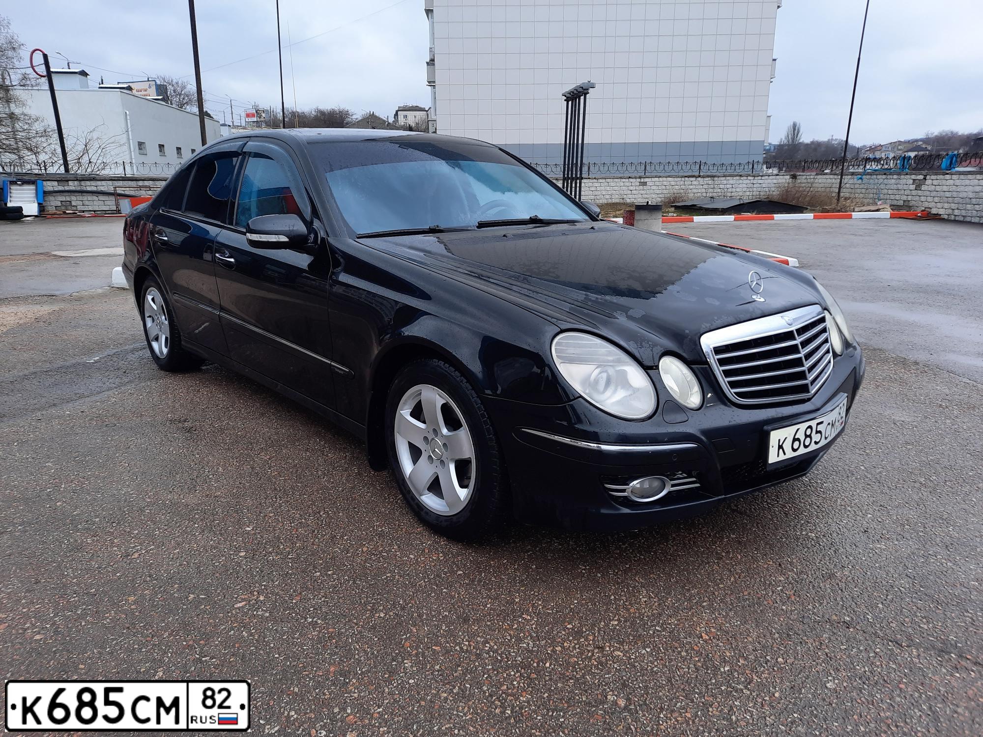Фото автомобиля MERCEDES E-KLASSE, 2008 — госномер В054ВТ92. Цвет: ЧЕРНЫЙ