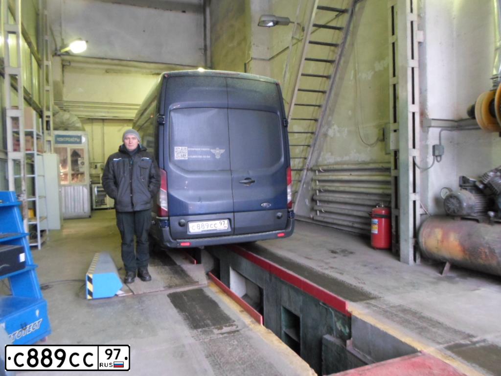 Фото автомобиля BMW W SERIE 5, 2008 — госномер К098КР53. Цвет: ЧЕРНЫЙ