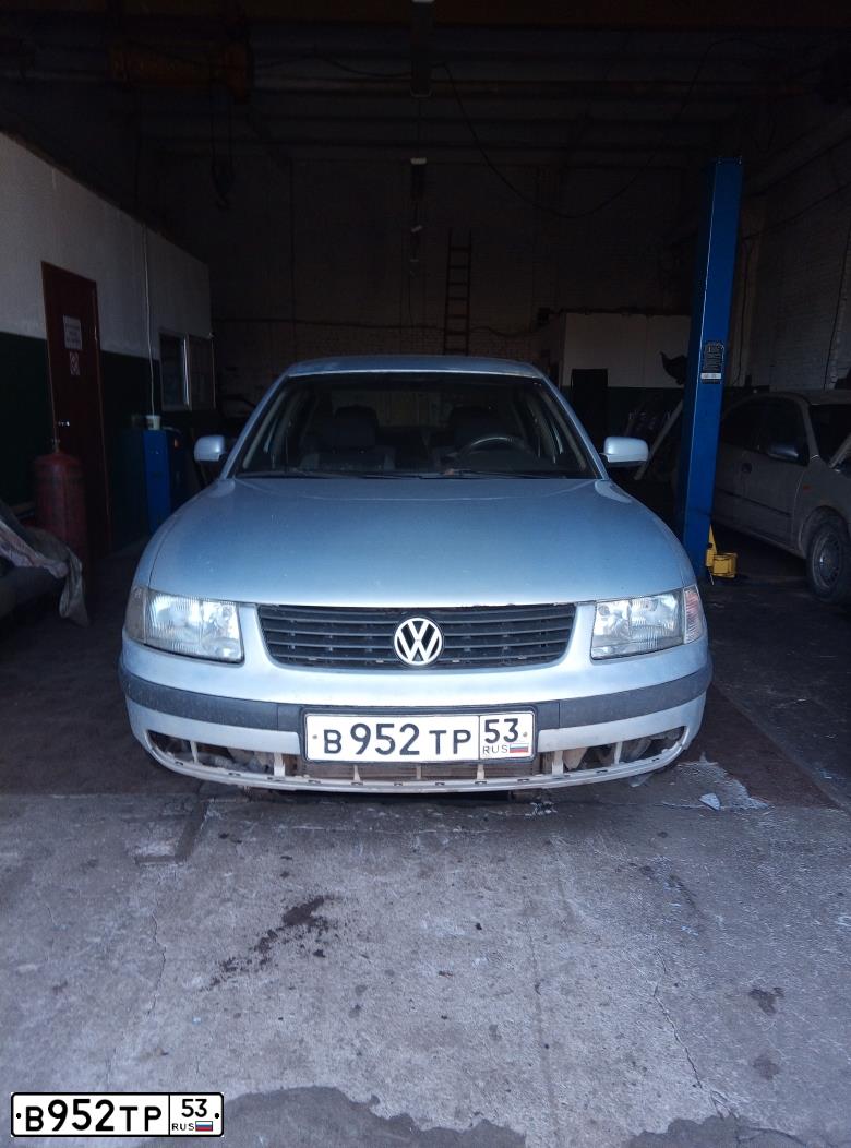 Фото автомобиля VOLKSWAGEN PASSAT, 1998. Цвет: БЕЛЫЙ