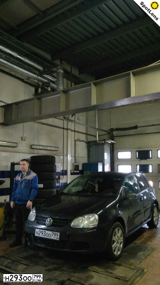 Фото автомобиля VOLKSWAGEN GOLF, 2008 — госномер Н577КК977. Цвет: ЧЕРНЫЙ