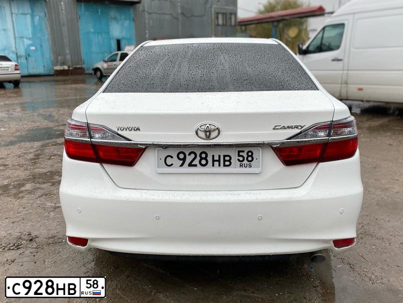 Фото автомобиля TOYOTA CAMRY, 2015 — госномер С927КН761. Цвет: Белый