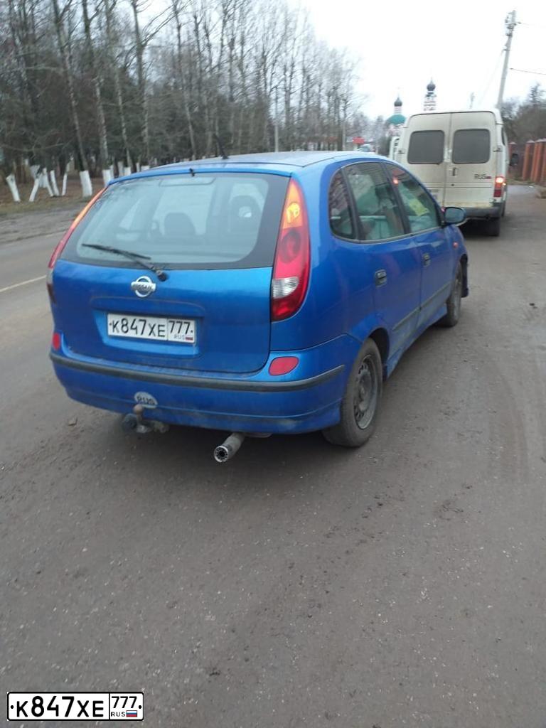 Фото автомобиля NISSAN ALMERA TINO, 2000 — госномер К847ХЕ777. Цвет: синий