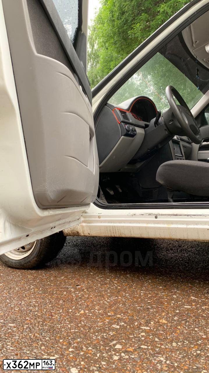 Фото автомобиля LADA 2170 PRIORA, 2010 — госномер В400МО702. Цвет: Белый