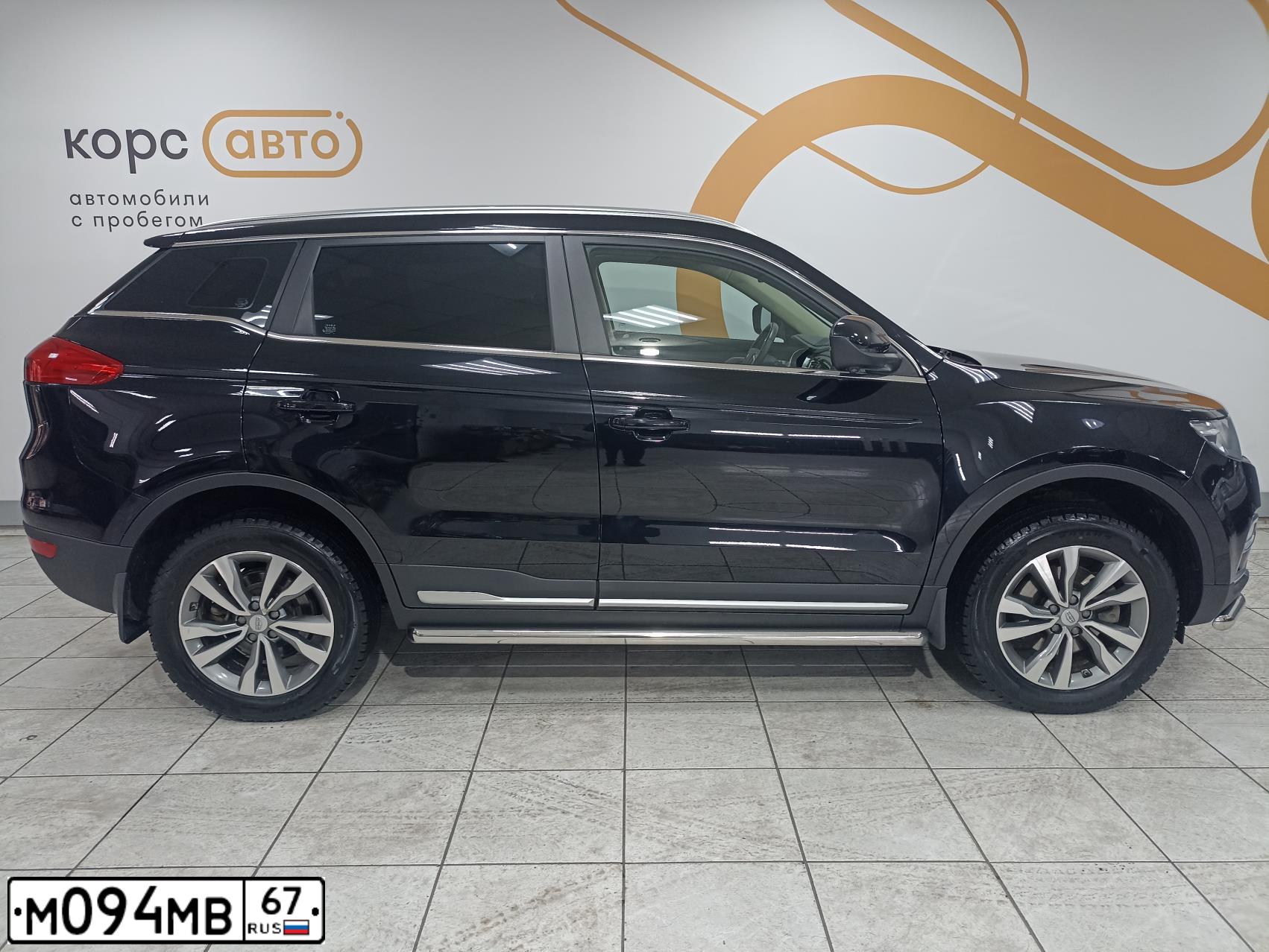 Фото автомобиля GEELY ATLAS, 2021 — госномер Р312ВУ46. Цвет: ЧЕРНЫЙ