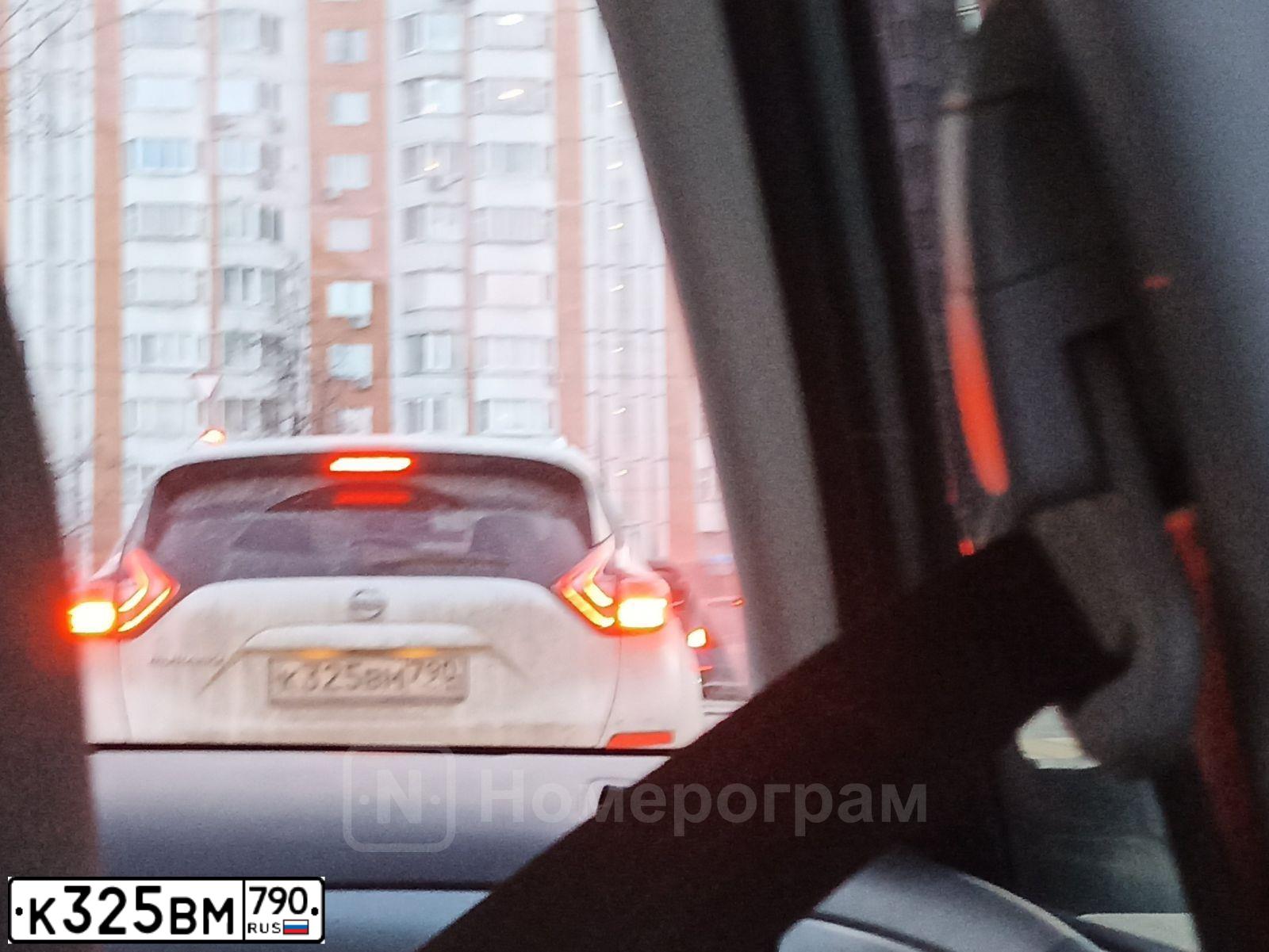 Фото автомобиля NISSAN MURANO, 2020 — госномер К325ВМ790. Цвет: Белый
