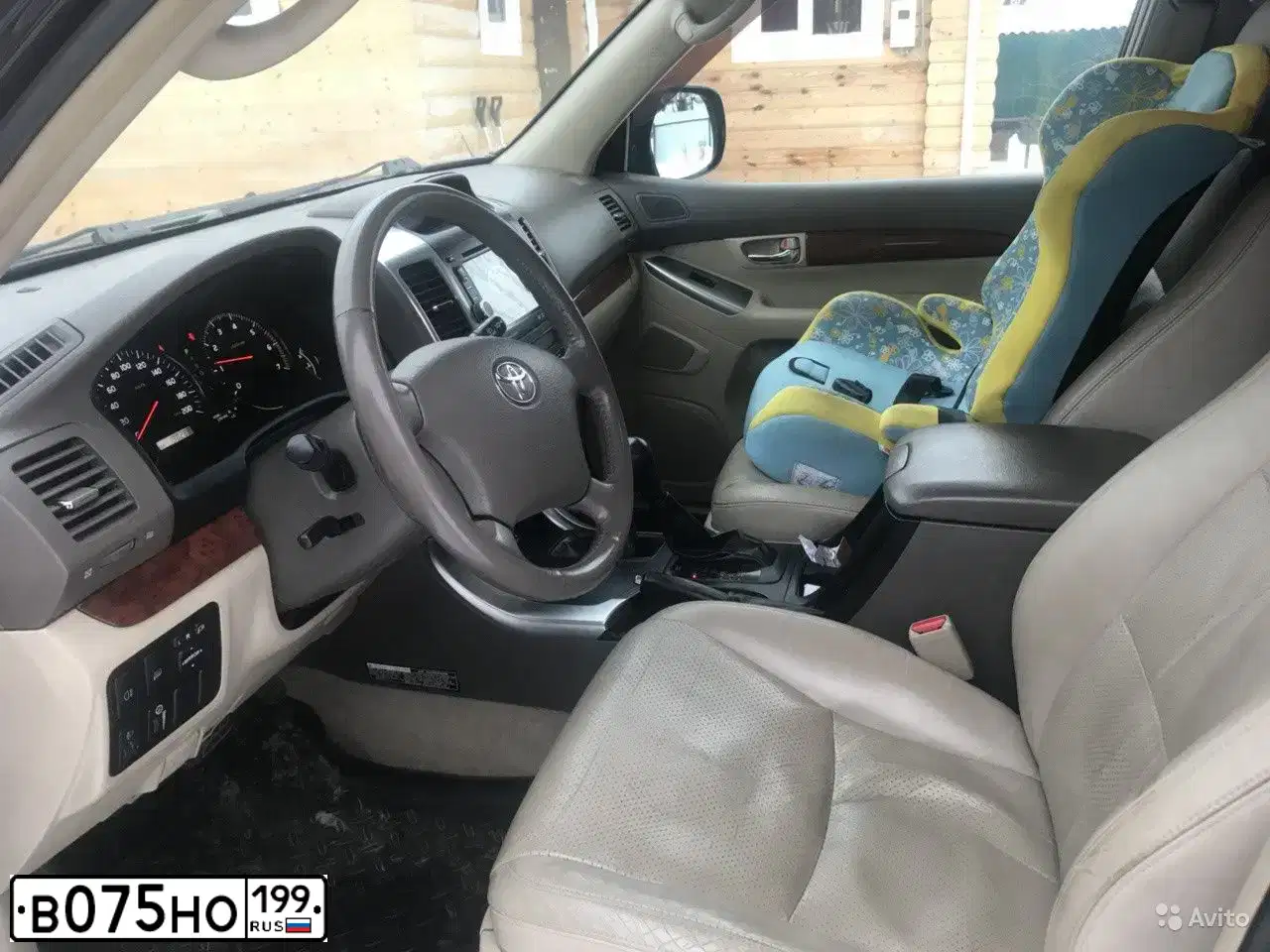 Фото автомобиля TOYOTA LAND CRUISER 120, 2007 — госномер У370АТ27