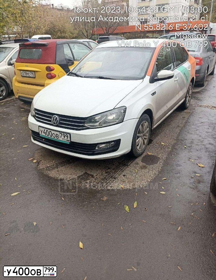 Фото автомобиля VOLKSWAGEN POLO, 2019 — госномер У400ОВ799. Цвет: Белый