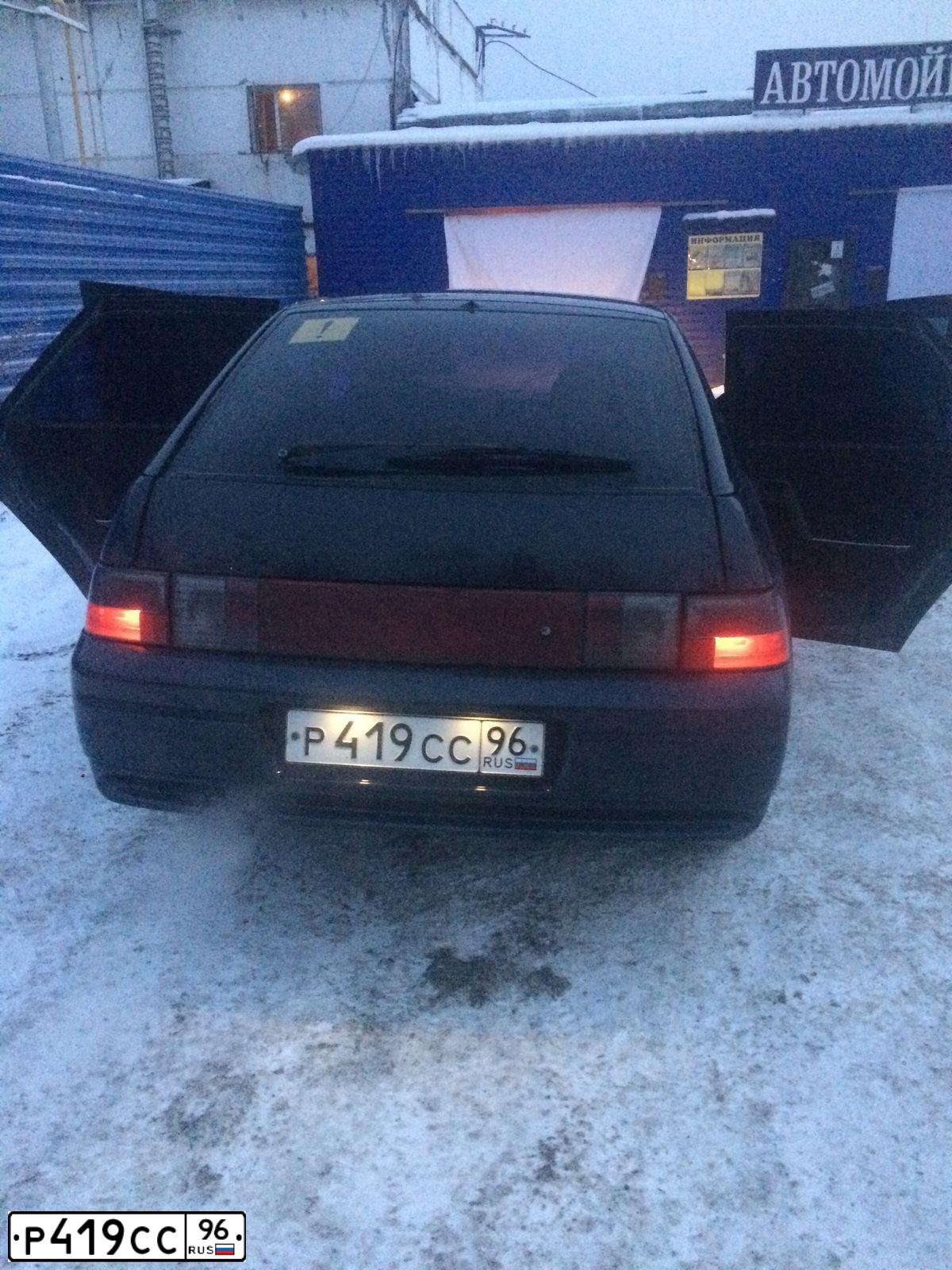 Фото автомобиля LADA 2112, 2006 — госномер Р419СС96. Цвет: ЧЕРНЫЙ