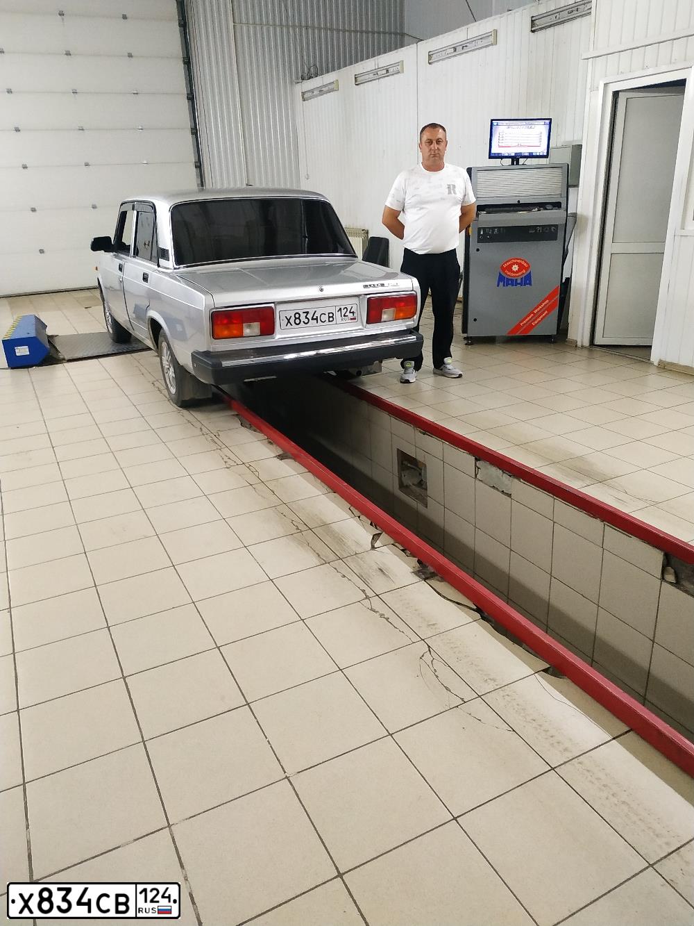 Фото автомобиля LADA 2105, 2010 — госномер Х834СВ124. Цвет: СВЕТЛО-СЕРЕБРИСТЫЙ МЕТАЛЛ