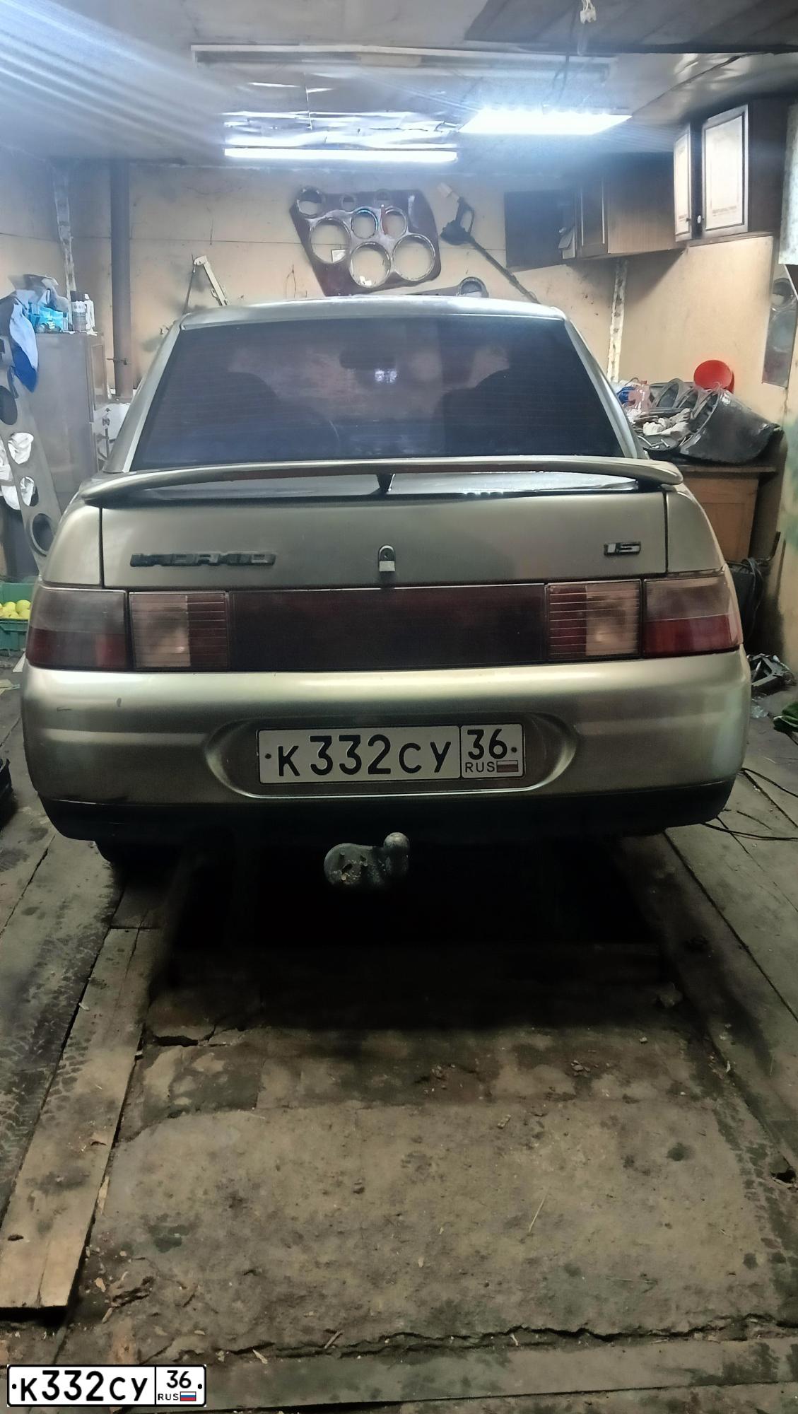 Фото автомобиля LADA 2110, 1999 — госномер К332СУ36. Цвет: ЗЕЛЕНЫЙ