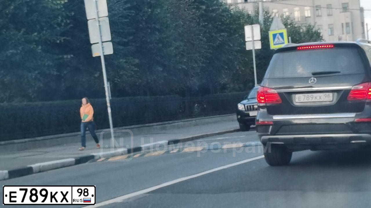 Фото автомобиля HONDA ACCORD, 2008 — госномер А856МА198. Цвет: ТЕМНО-СЕРЫЙ