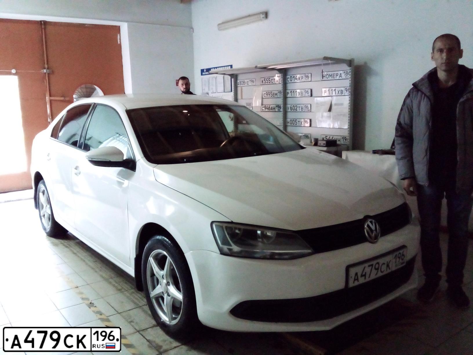 Фото автомобиля VOLKSWAGEN JETTA, 2014 — госномер А479СК196. Цвет: БЕЛЫЙ