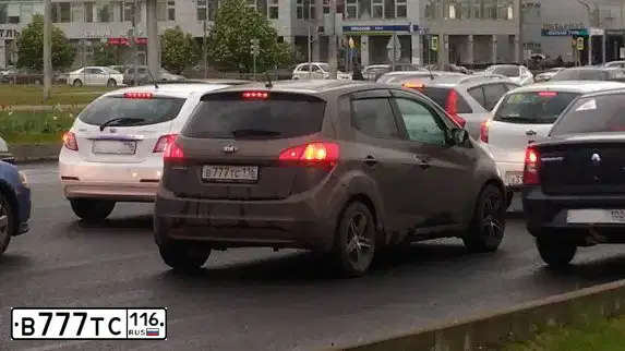 Фото автомобиля KIA VENGA, 2013 — госномер К446СО716. Цвет: Коричневый