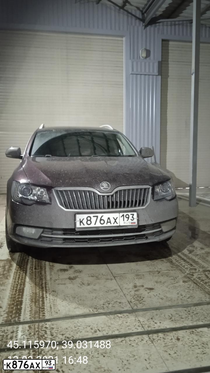 Фото автомобиля SKODA SUPERB, 2014 — госномер Р911НМ178. Цвет: ТЕМНО-БОРДОВЫЙ