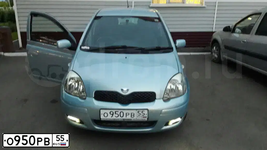 Фото автомобиля TOYOTA VITZ, 2003 — госномер У375ЕН72