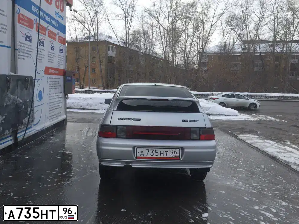 Фото автомобиля LADA 2112 LADA, 2008 — госномер А735НТ96. Цвет: СВЕТЛО-СЕРЫЙ