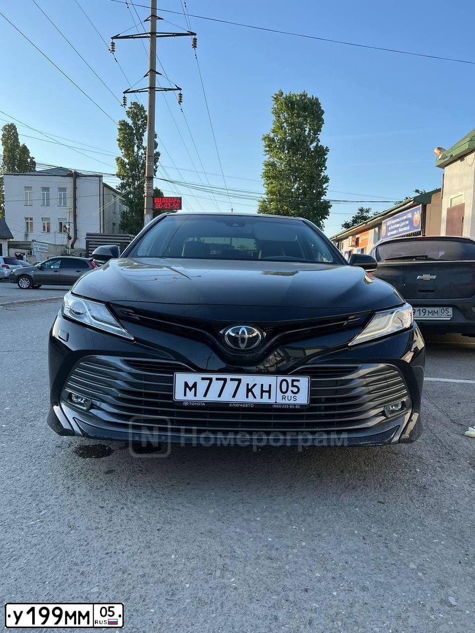 Фото автомобиля RENAULT MAGNUM, 1991 — госномер У199ММ05. Цвет: Белый