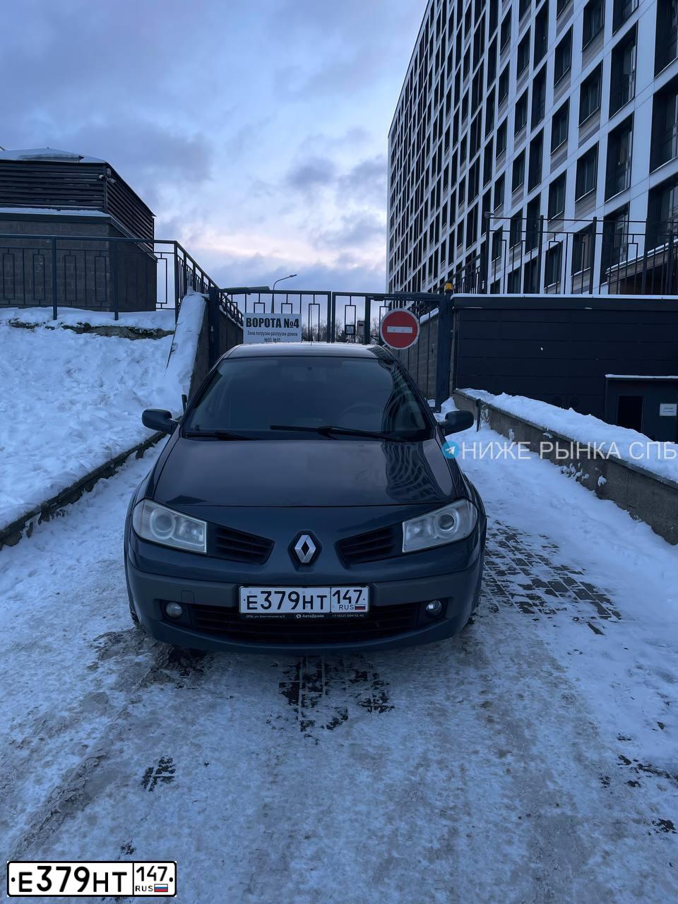 Фото автомобиля RENAULT MEGANE, 2006 — госномер Е379НТ147. Цвет: ТЕМНО-СЕРЫЙ