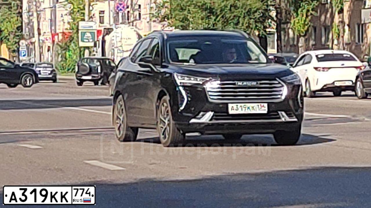 Фото автомобиля MITSUBISHI OUTLANDER, 2018 — госномер А319КК774. Цвет: ЧЕРНЫЙ