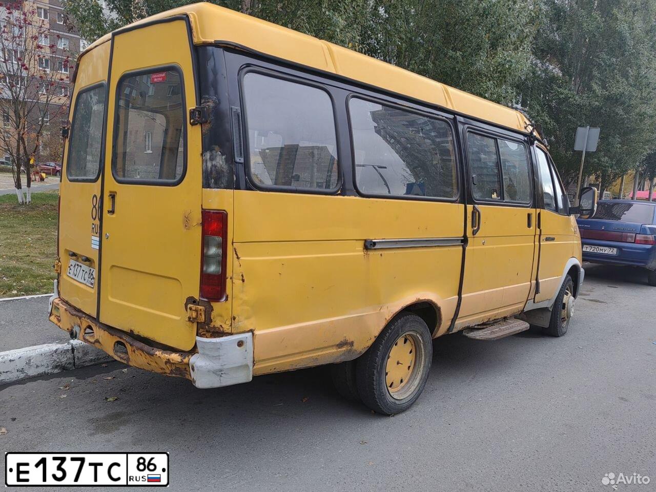 Фото автомобиля GAZ 3221 EL, 2006 — госномер Е137ТС86. Цвет: ЖЁЛТЫЙ