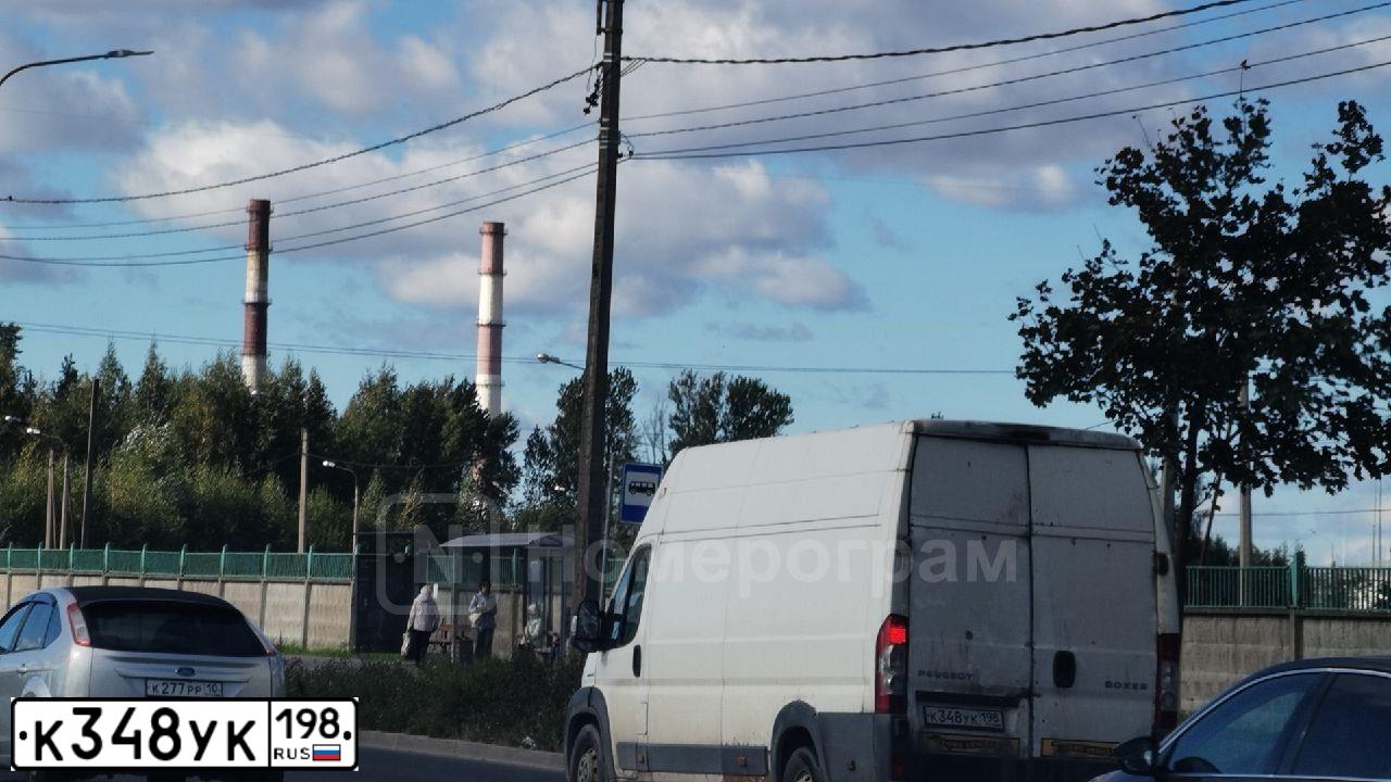 Фото автомобиля PEUGEOT BOXER, 2008 — госномер К348УК198. Цвет: Белый
