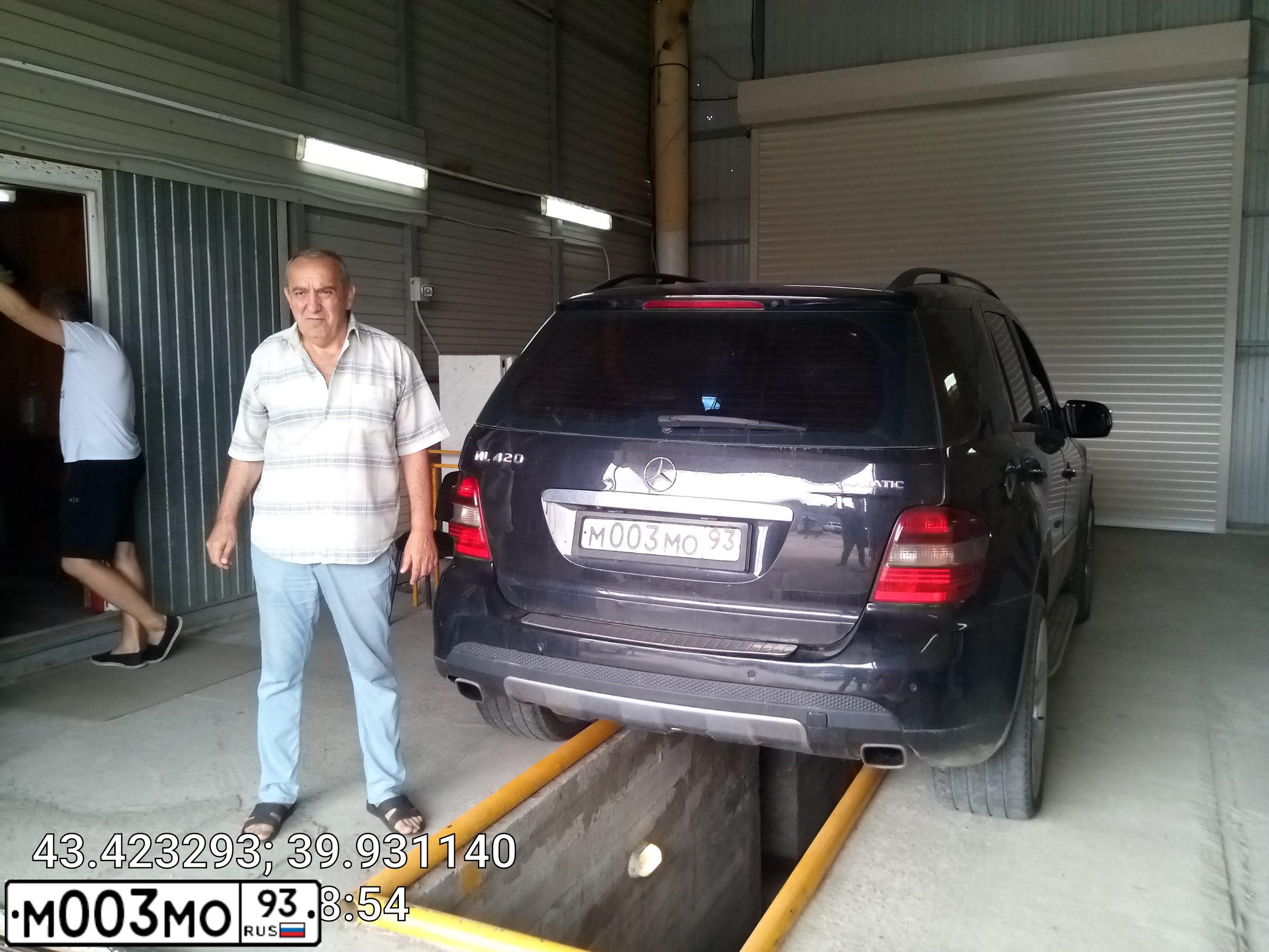 Фото автомобиля MERCEDES M-KLASSE, 2007 — госномер М003МО93. Цвет: ЧЕРНЫЙ
