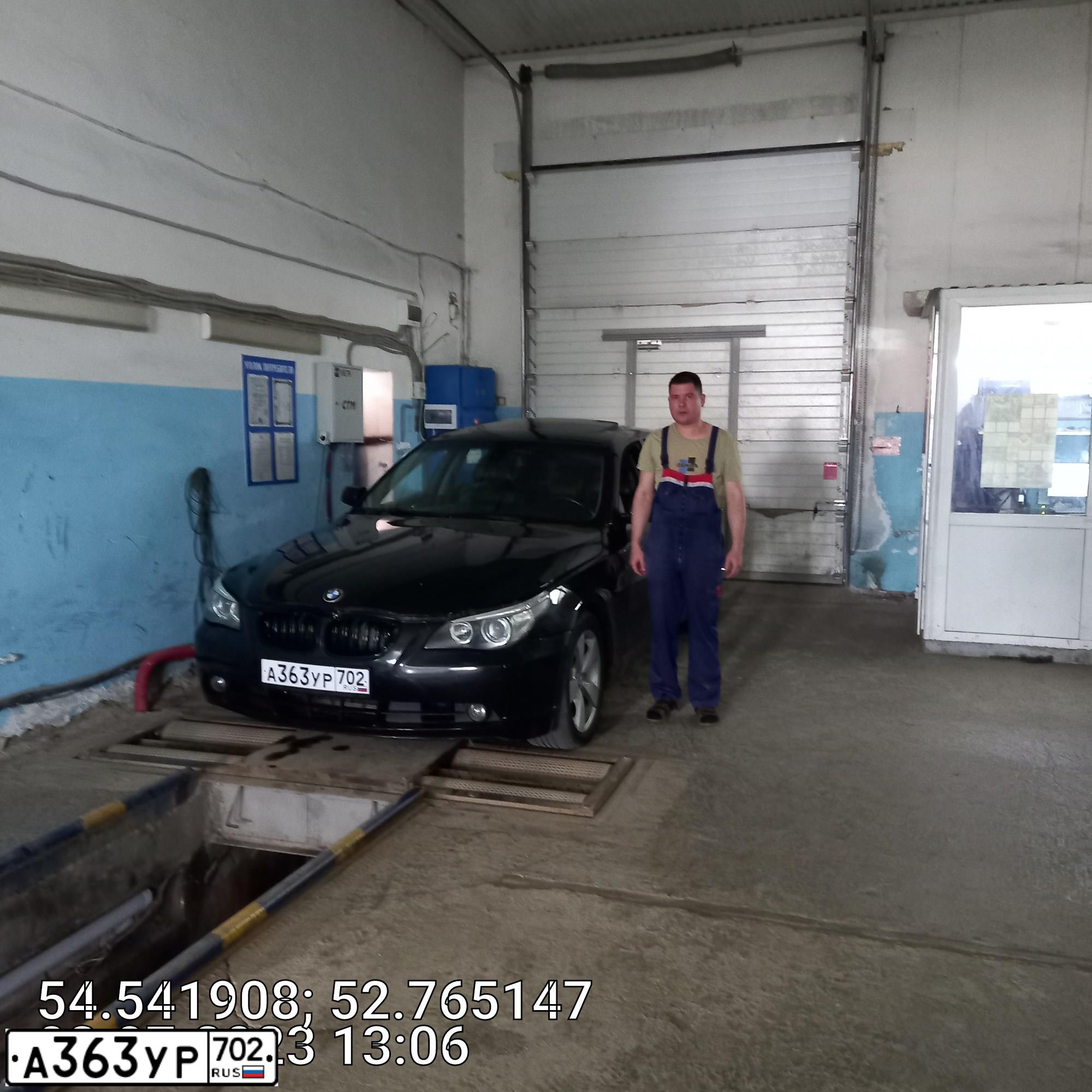 Фото автомобиля BMW 525XI, 2006 — госномер С213АЕ716. Цвет: ЧЕРНЫЙ