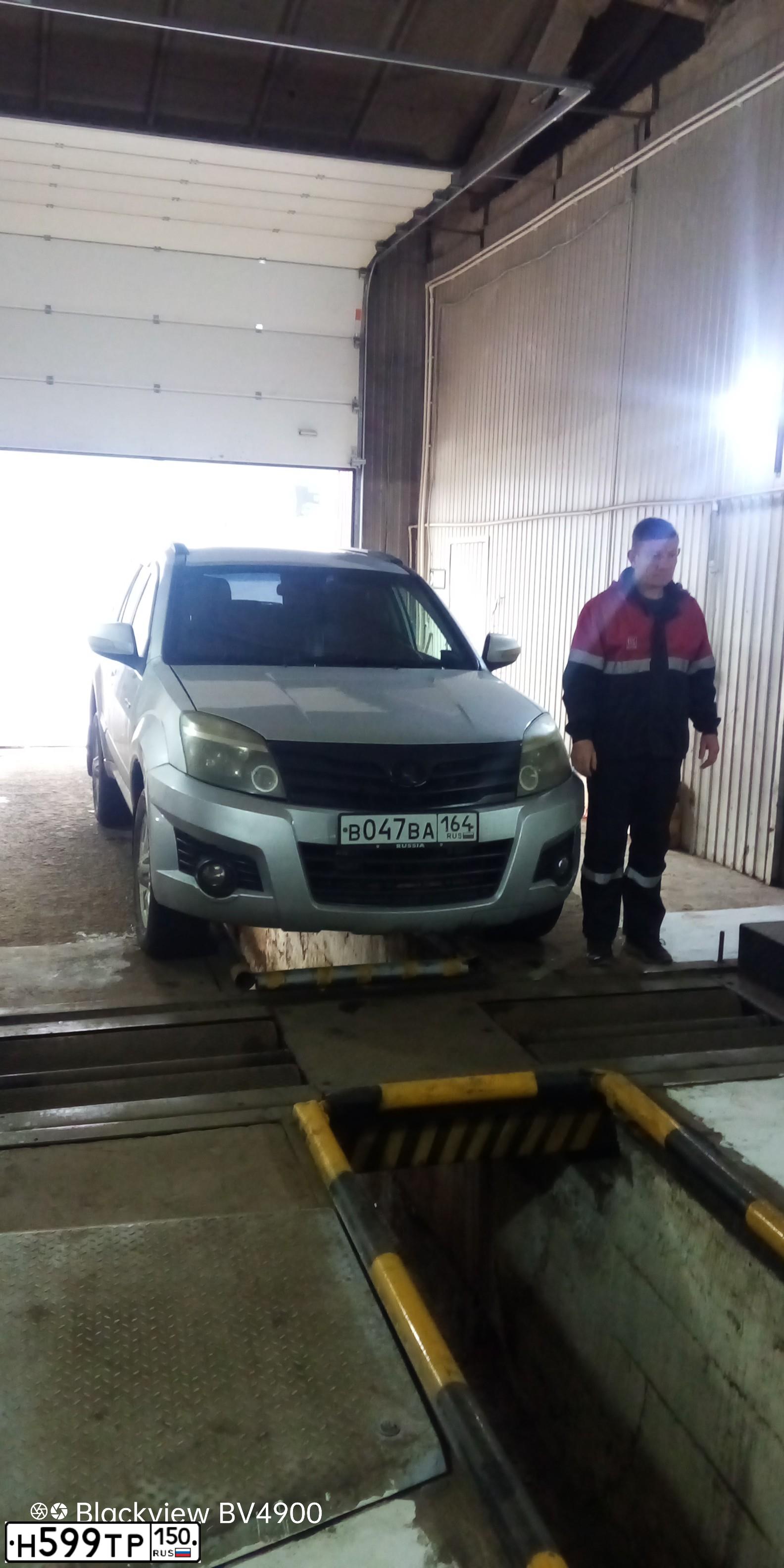 Фото автомобиля VOLKSWAGEN BORA, 1999 — госномер К636НМ190. Цвет: СЕРЕБРИСТЫЙ