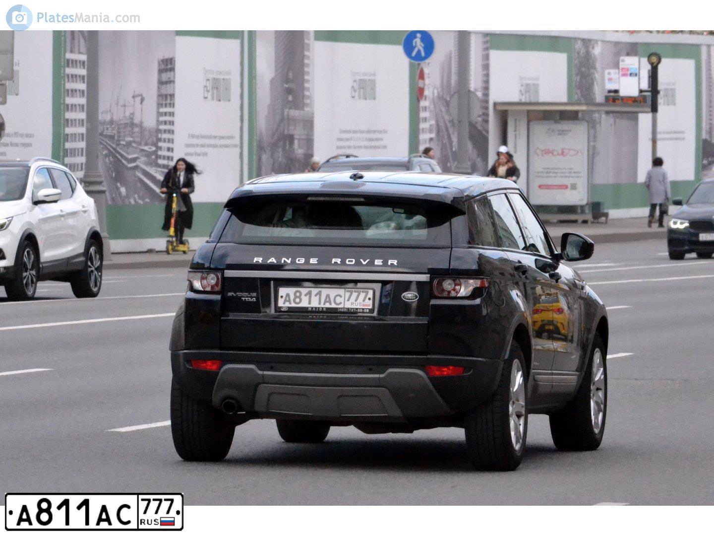Фото автомобиля LANDROVER RANGE ROVER EVOQUE, 2013 — госномер А811АС777. Цвет: ЧЕРНЫЙ
