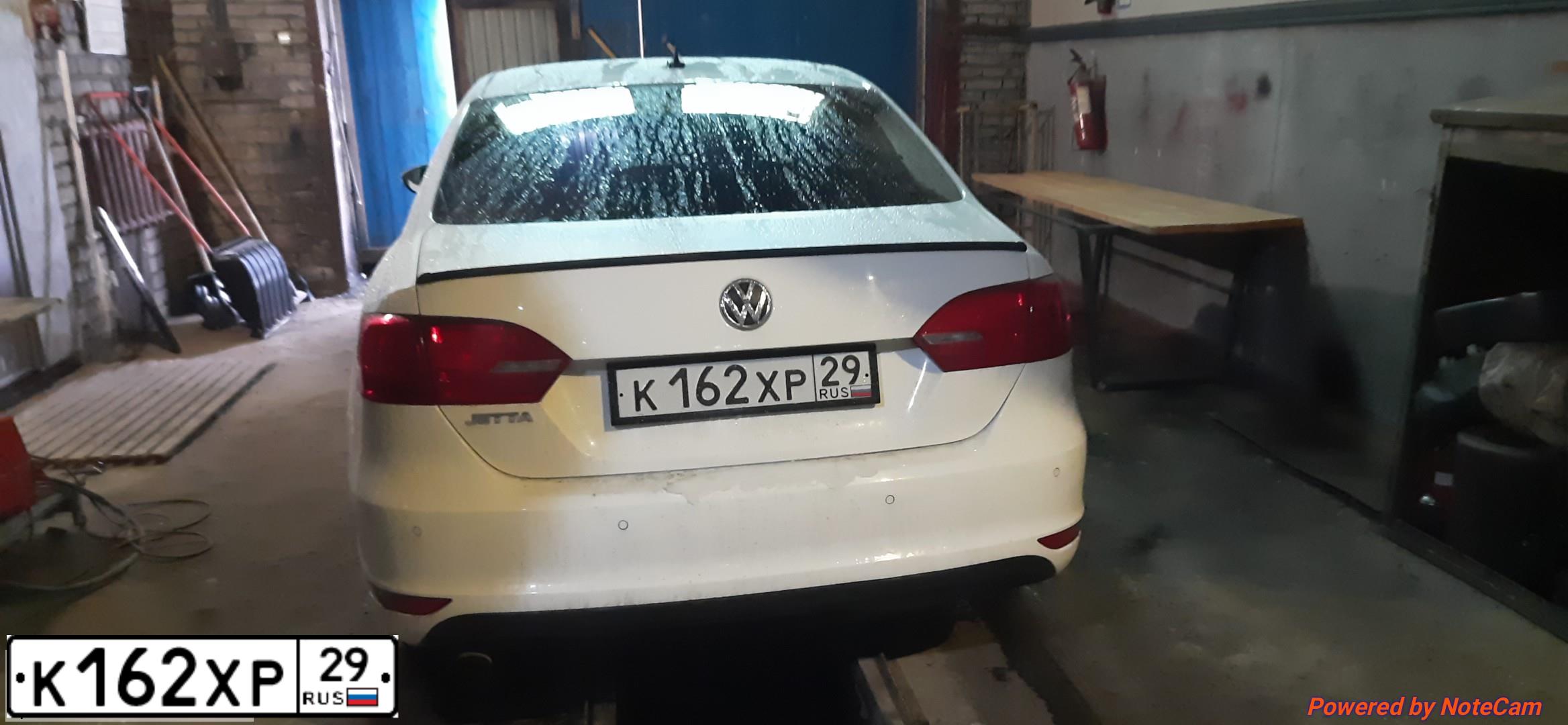 Фото автомобиля VOLKSWAGEN JETTA, 2013 — госномер М969МУ35. Цвет: Белый