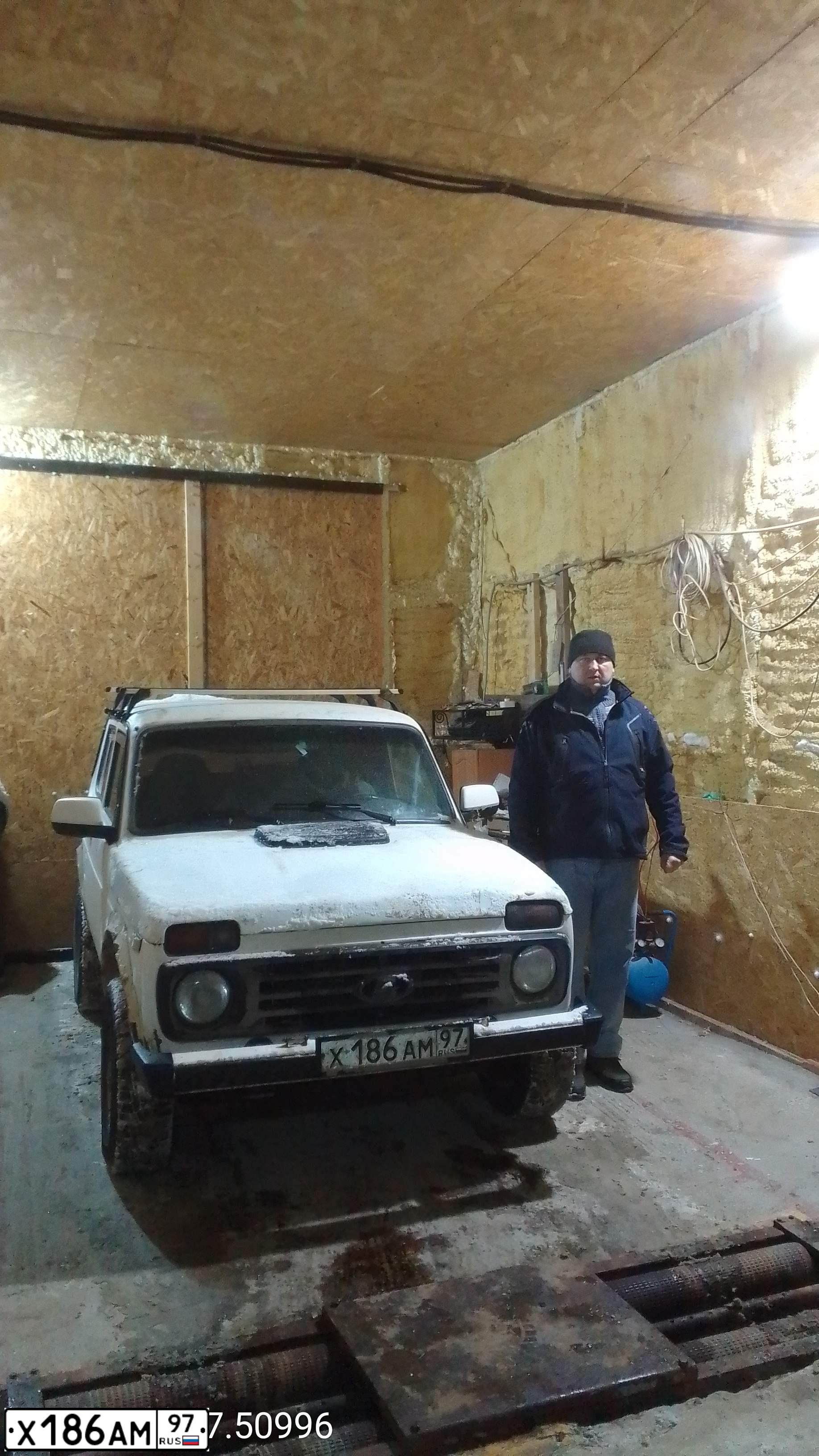 Фото автомобиля LADA 2108 SAMARA, 2002 — госномер Х186АМ97. Цвет: Темно-зеленый