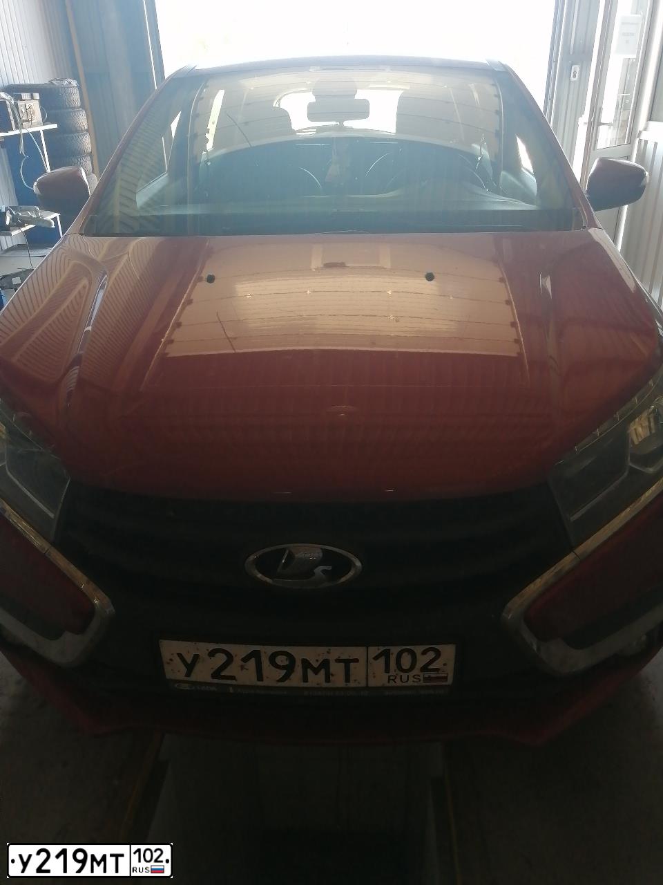Фото автомобиля LADA XRAY, 2017 — госномер У219МТ102. Цвет: КРАСНЫЙ