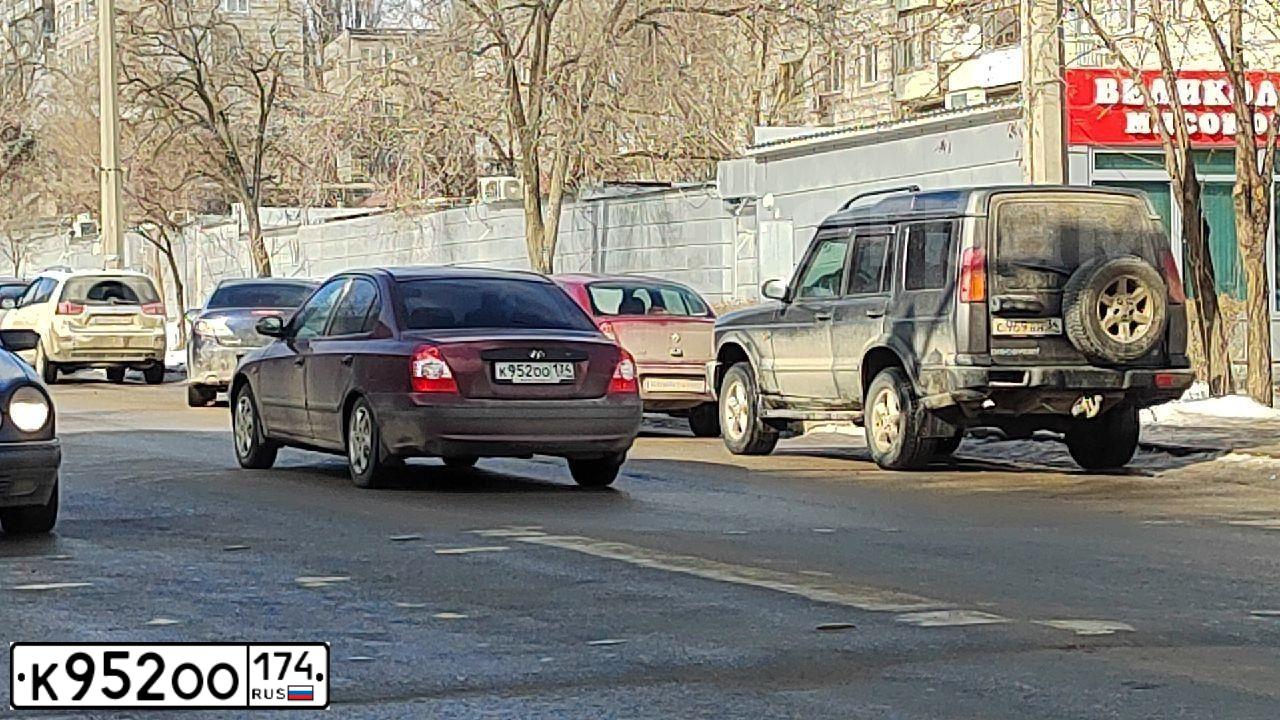 Фото автомобиля HYUNDAI ACCENT, 2008 — госномер К360РУ702. Цвет: ЧЕРНЫЙ