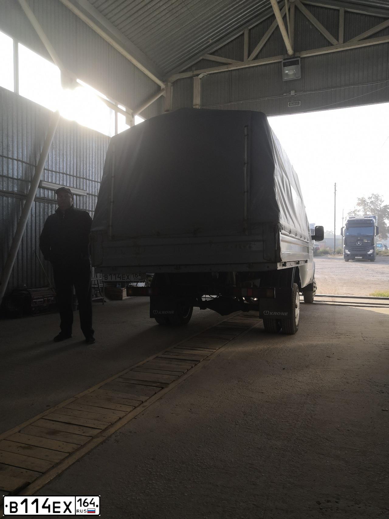 Фото автомобиля GAZ 3302 GAZEL, 2019 — госномер В114ЕХ164. Цвет: БЕЛЫЙ