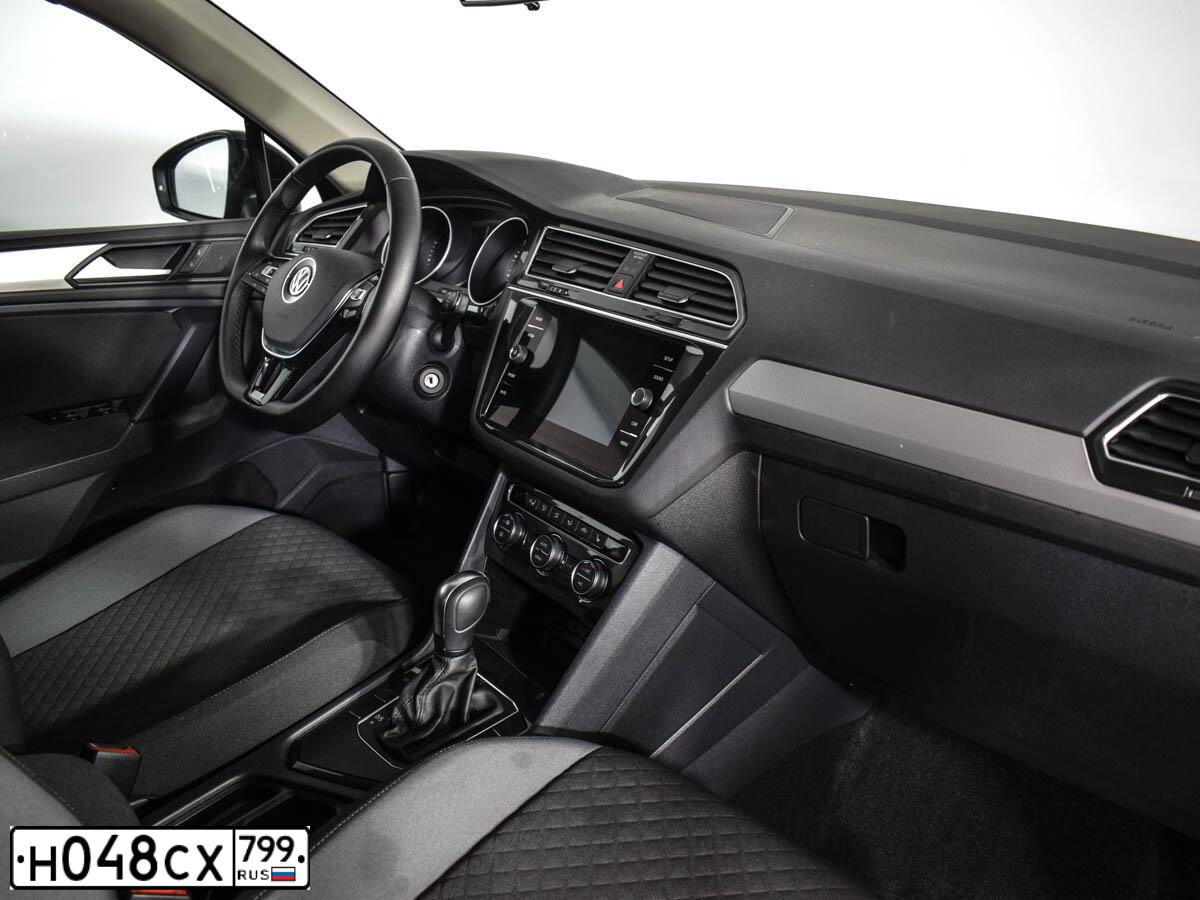 Фото автомобиля VOLKSWAGEN TIGUAN, 2020 — госномер А588НО797. Цвет: ЧЕРНЫЙ