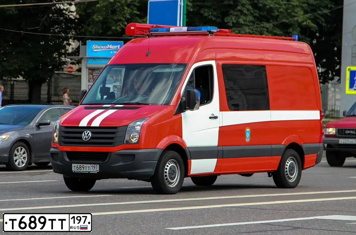 Фото автомобиля VOLKSWAGEN CRAFTER, 2012 — госномер Т689ТТ197. Цвет: ЦВ.СХА4ГОСТ50574-02