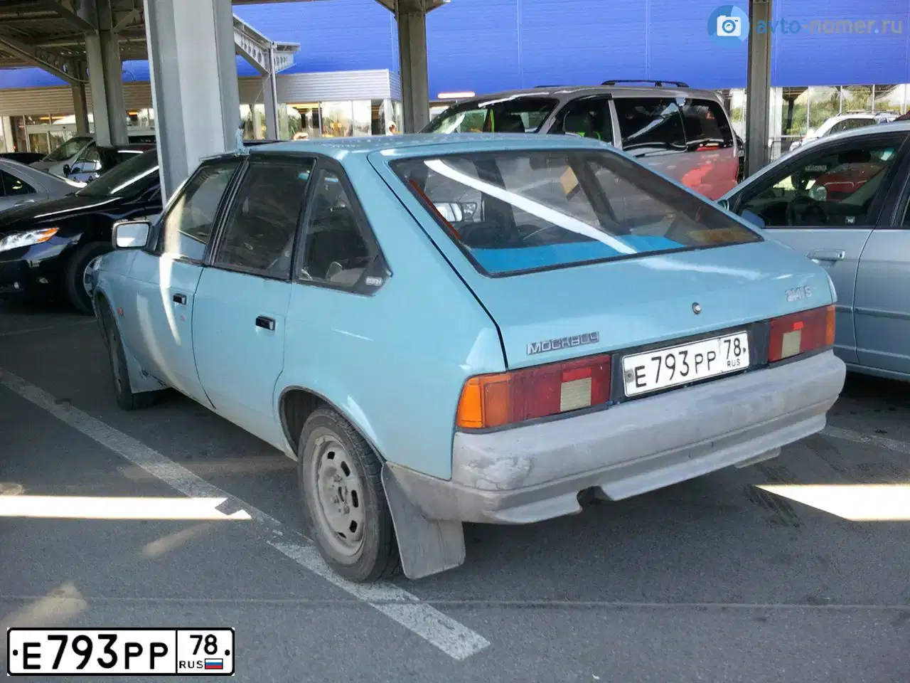 Фото автомобиля AZLK MOSKWITSCH 2141, 1994 — госномер Е793РР78. Цвет: СЕРО-СИНИЙ